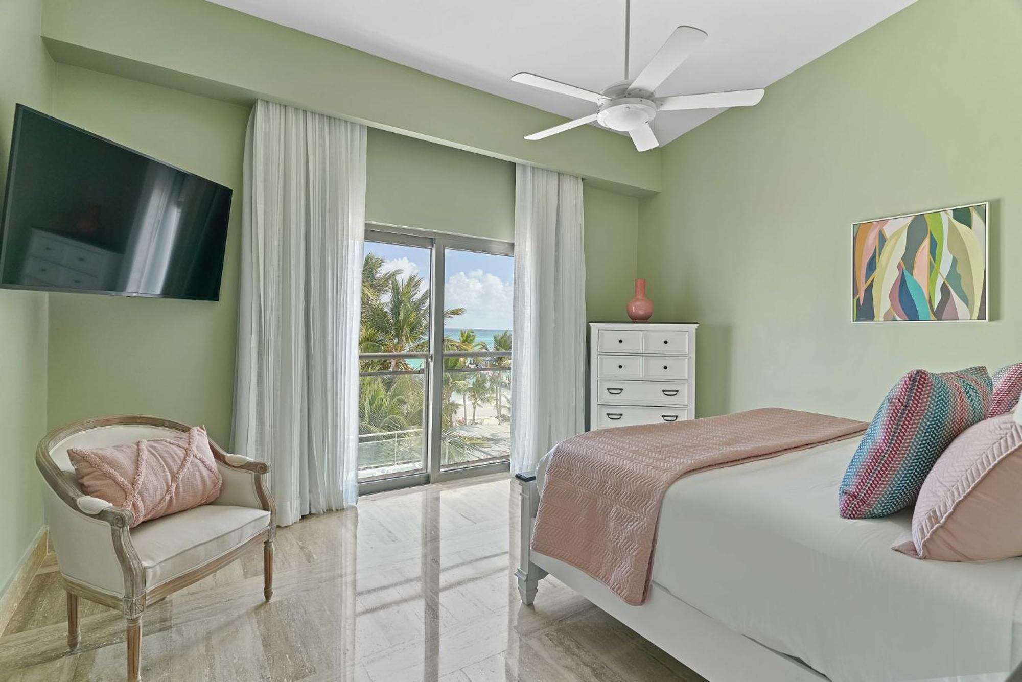 Costa Atlantica Punta Cana - Beach Vacation Condos Exteriér fotografie